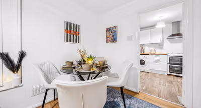 Grove Haus  Modern & Spacious 4BR | Suburb