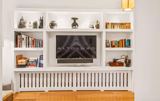 Amanzi Art House. African Soul in Clifton Charm