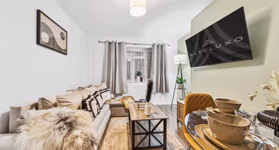Redhill Drive Retreat|Near Eastville Park