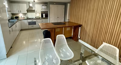 Chislehurst Place 4BR