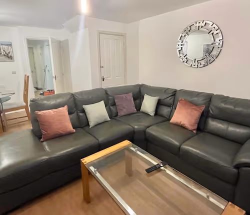 Modern 3 Bedroom/3 Bathroom Home in Ashford