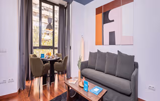 Avinguda de Roma, Eixample Serviced Apartments