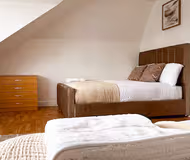 Surrey Road 4BR