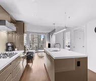 Richards St Apartment