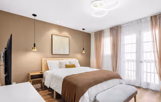 Ave Redwood Apartment