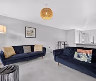 4BR Spacious Home in Newport