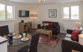 Beneficial House 1BR F4