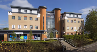 Beneficial House 1BR F4