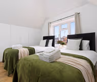 Hampton Lane 5BR