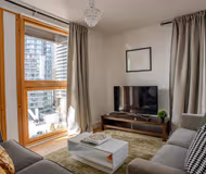 Luxury High-rise w/ Skyline Views