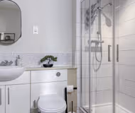 Contractor Stay Hatfield | Free Parking | Sleeps 4