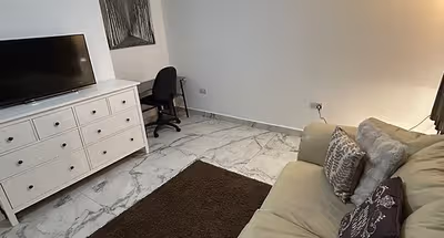 4 Bedroom House with 3 Bathrooms in Gants Hill, London