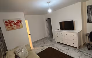 4 Bedroom House with 3 Bathrooms in Gants Hill, London