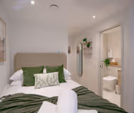 The Lindenstone 10