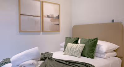 The Lindenstone 10