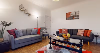 5 Bedroom home in Greater London