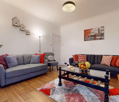 5 Bedroom home in Greater London