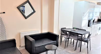 Spacious 5 bedroom House In Dagenham