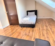 Spacious 5 bedroom House In Dagenham