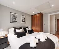 Luxury bedroom at Luxury 1 bed in Canary Wharf with 24 hour concierge