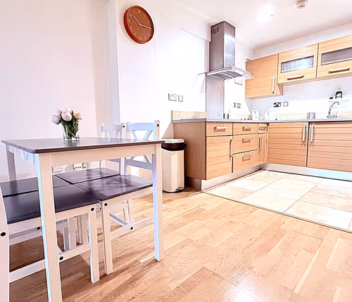 Modern One Bedroom City Tower - Canary Wharf