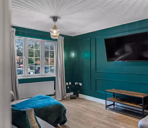 Whitley Rise 5BR