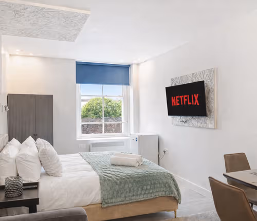 Portsea contractor studios