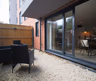 Bournemouth beach apartment-Sleeps6/ Private Garden