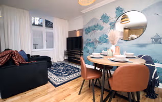 Stylish Flat 5 mins from Beach! Sleeps 6- Free Gym