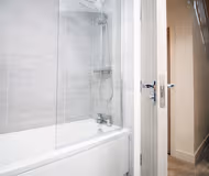 Stylish Maisonette, 5 Min Walk to Beach