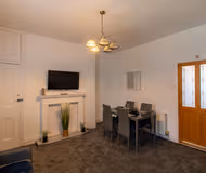Alice Street Retreat - 1BR Sleeps 4 Street Parking