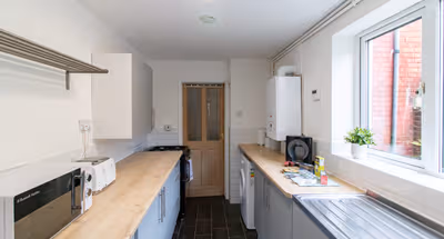 Alice Street Retreat - 1BR Sleeps 4 Street Parking