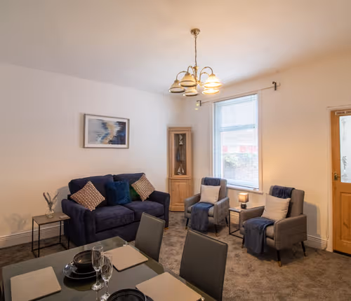 Alice Street Retreat - 1BR Sleeps 4 Street Parking