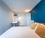 Ovitzia - Top Floor | Balcony Amazing London View