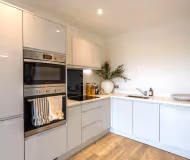 Modern 2 Bed Nr Heathrow | Parking
