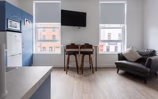 University Street Apt 4 1BR