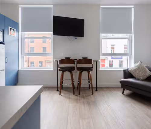 University Street Apt 4 1BR