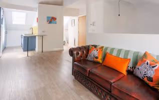 University Street Apt 5 1BR