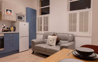 University Street Apt 1 1BR