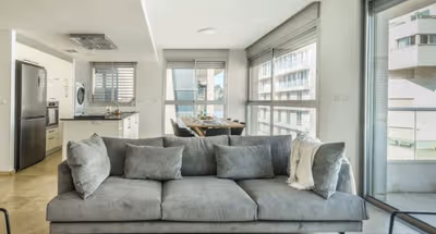 Three Bedroom Apartment in Gordon Street