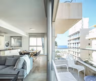 Three Bedroom Apartment in Gordon Street