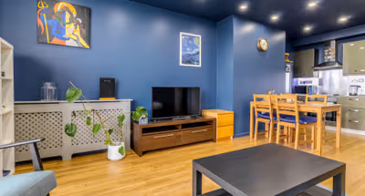 Central & Bright Home | City Centre | Free Parking