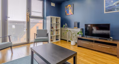 Central & Bright Home | City Centre | Free Parking
