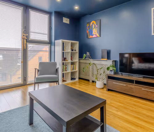 Central & Bright Home | City Centre | Free Parking
