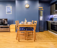 Central & Bright Home | City Centre | Free Parking