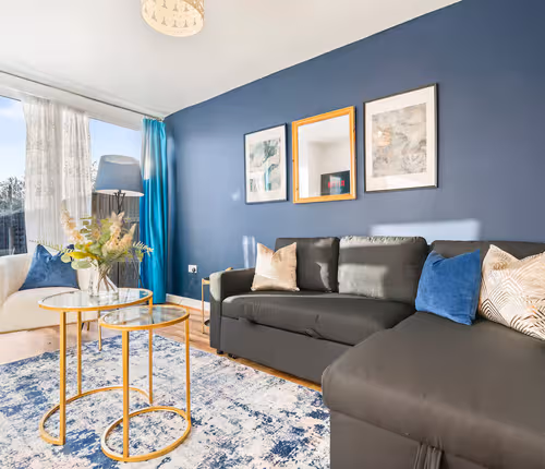 Charlbury Crescent 4BR