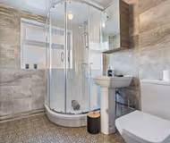 Charlbury Crescent 4BR