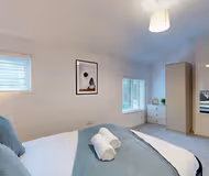 Donald Street 2F 1BR