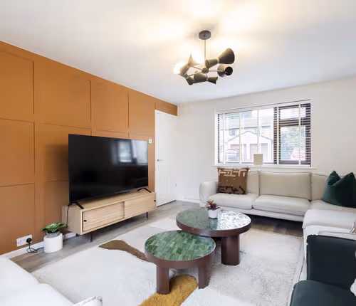 Nunney Close Flat10 5BR