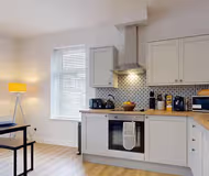 Donald Street 2F 2BR